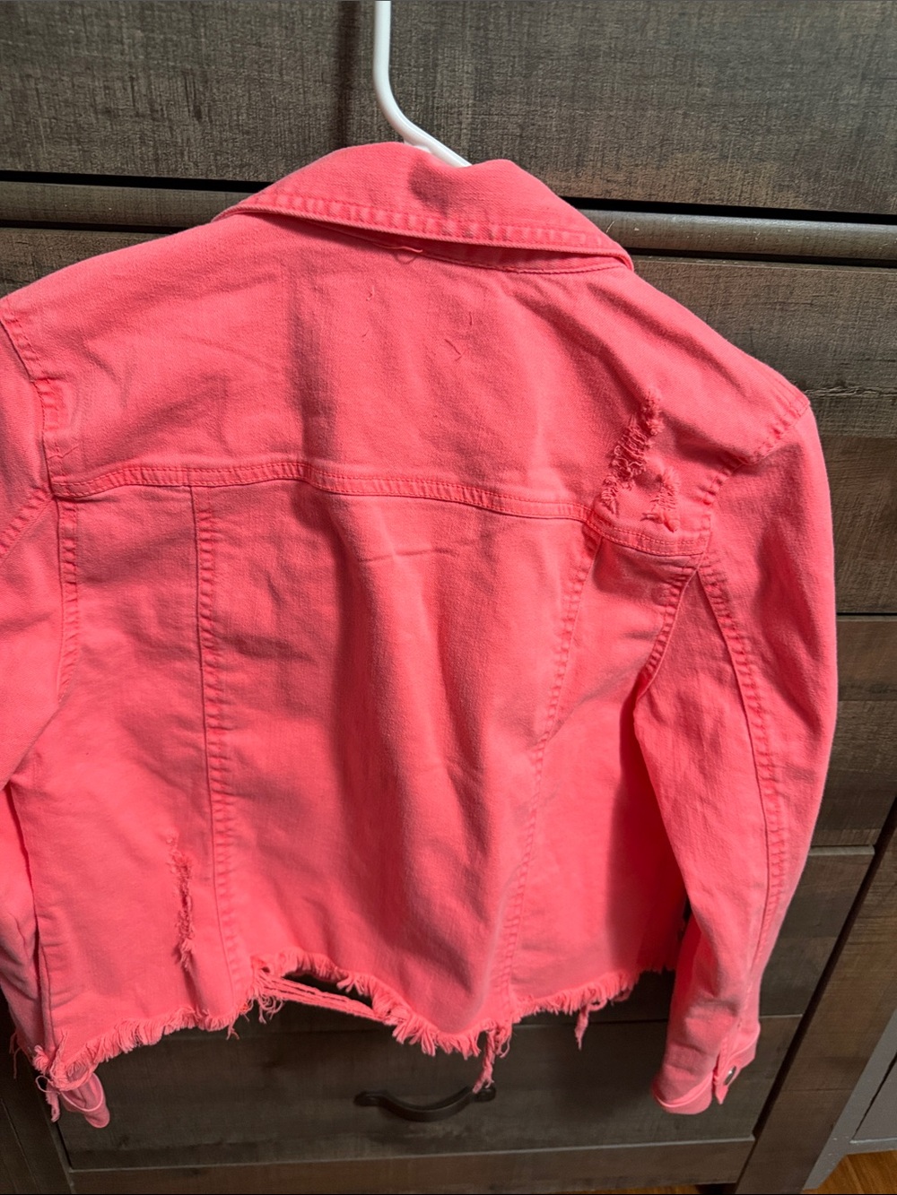 RISEN Coral Distressed Cropped Denim Jacket Size M NWT - Picture 7 of 7
